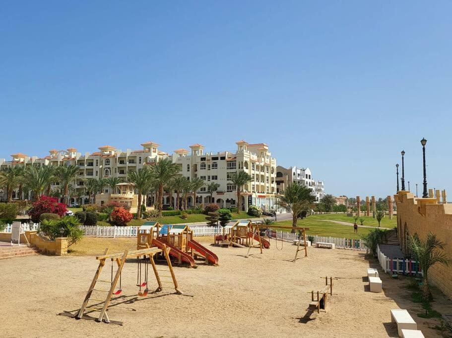 Apartament Velky 50 M Od Plaze - Sahl Hasheesh Andalusie *